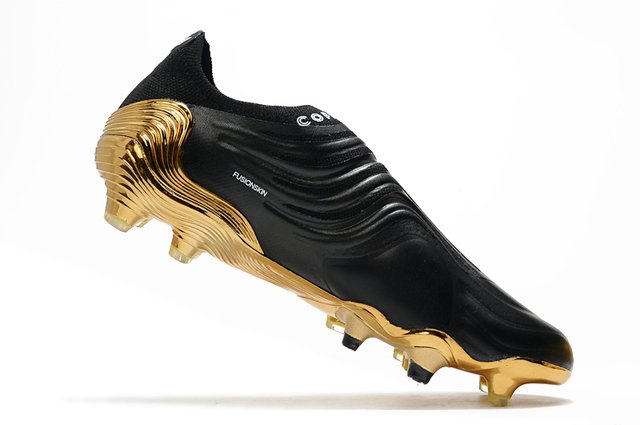 Chuteira Campo Adidas Copa Sense+ Preto e Dourado