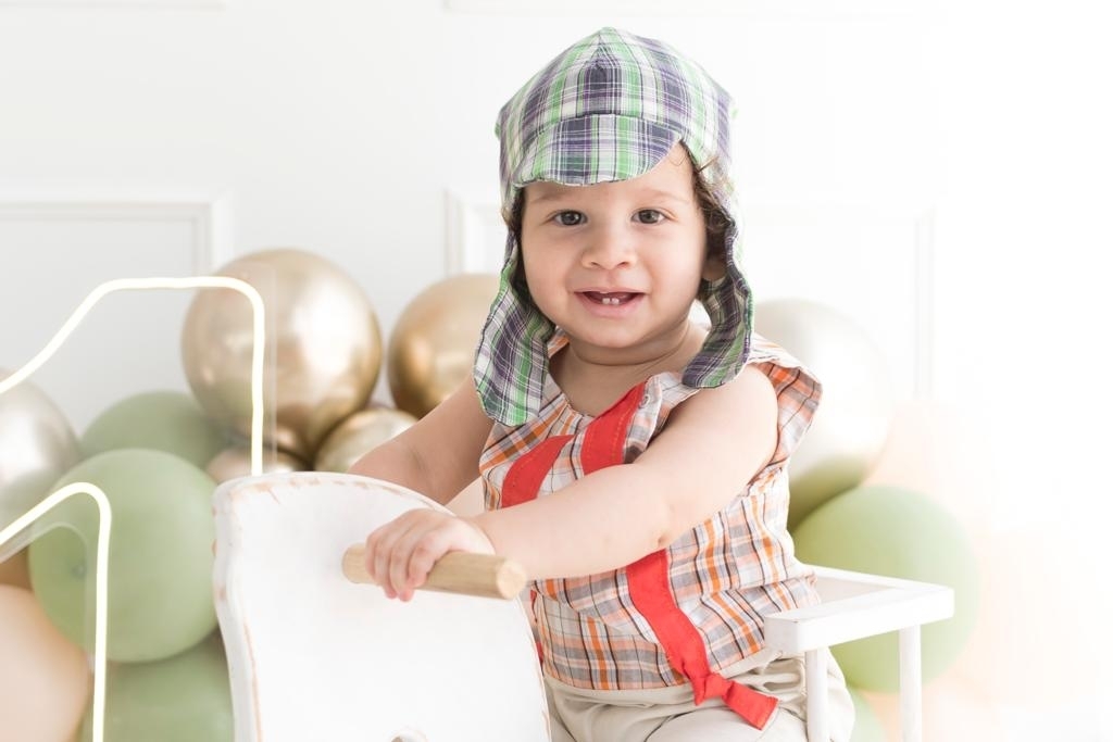 Body Bebê Luxo Turma do Chaves com Gorro Xadrez