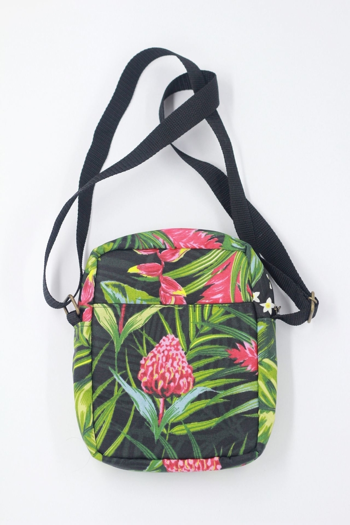 patterned shoulder bolsa
