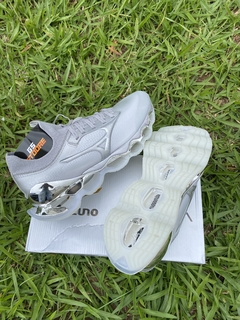 mizuno sorayama dourado