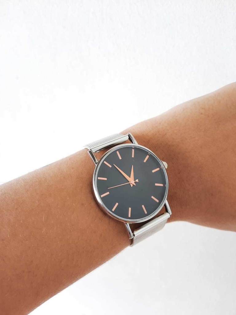 R505 RELOJ HOMBRE METAL FONDO NEGRO Y DORADO