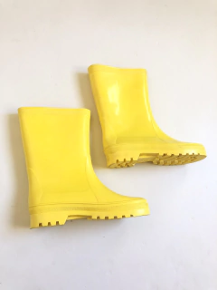 botas de lluvia amarillas - supergoal