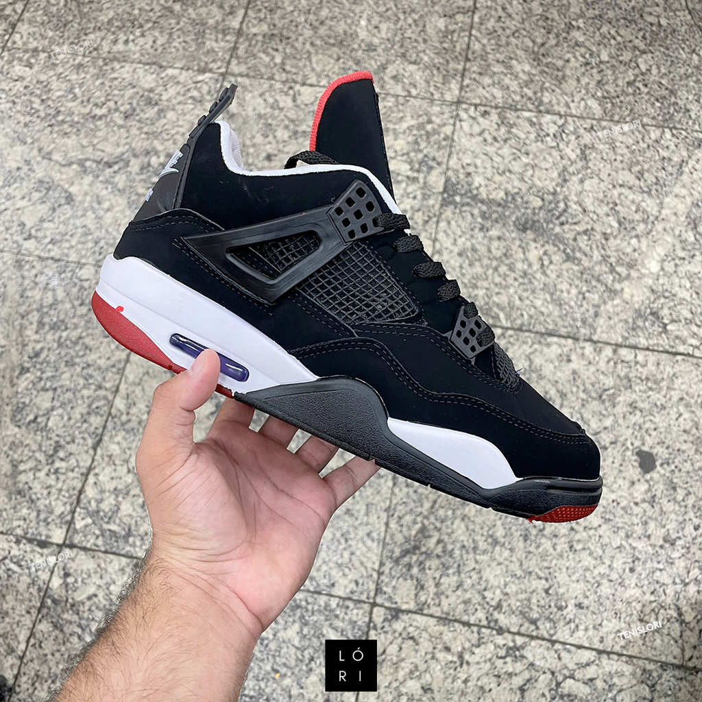 jordan preto 4