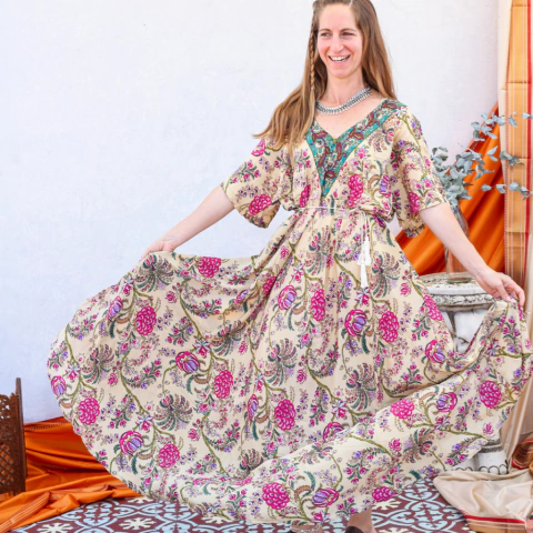 Vestido De Seda Con Estampado Hindu Flowers