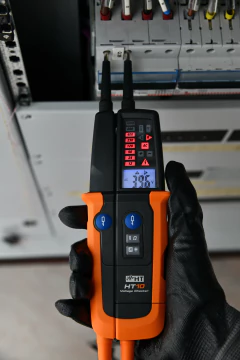 Detector de tensión multifunción IP64 con "LoZ" e indicaciones LED y linterna LED - HT10 - Espa Elec Store 