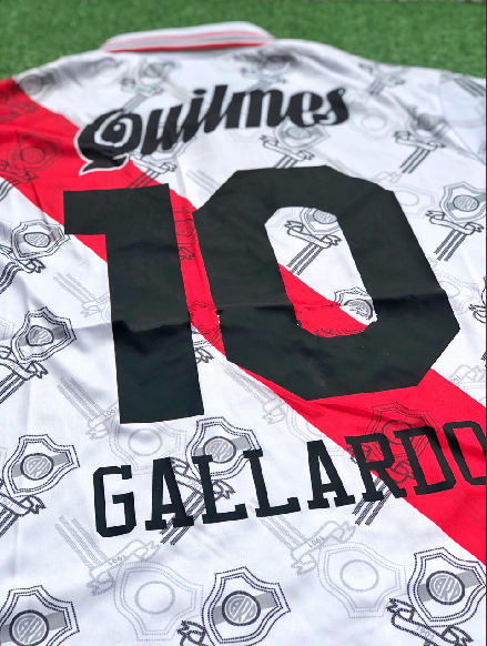 camiseta river 1997