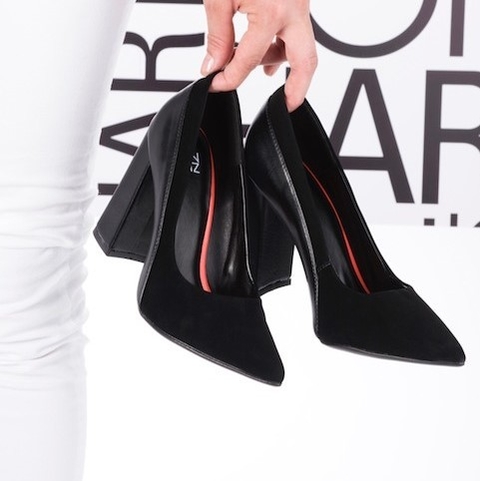 Dia do Sapato Barato