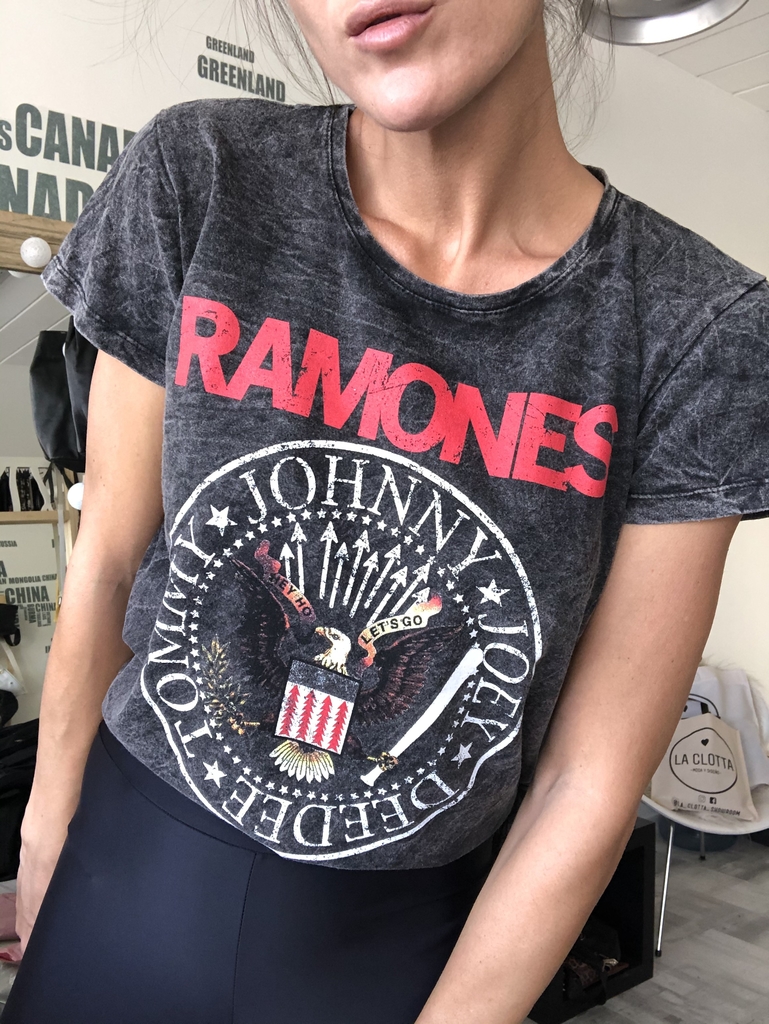 remera ramones mujer