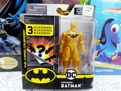 Muñeco Batman Dorado Figura Articulada 10 Cm Con Accesorios