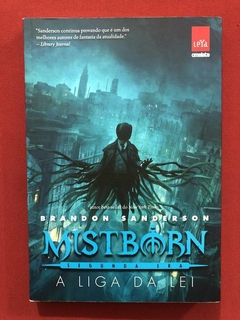 Livro- Mistborn: A Liga Da Lei- Brandon Sanderson - Seminovo