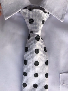 Gravata Semi Slim Poá Branca - Comprar em DF Gravatas