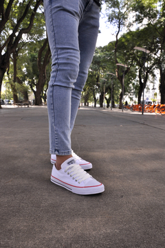 Converse Blancas Plataforma Baja - Comprar en VOLTA
