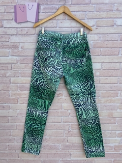 Calça animal print verde brim Le lis blanc - 34 - comprar online