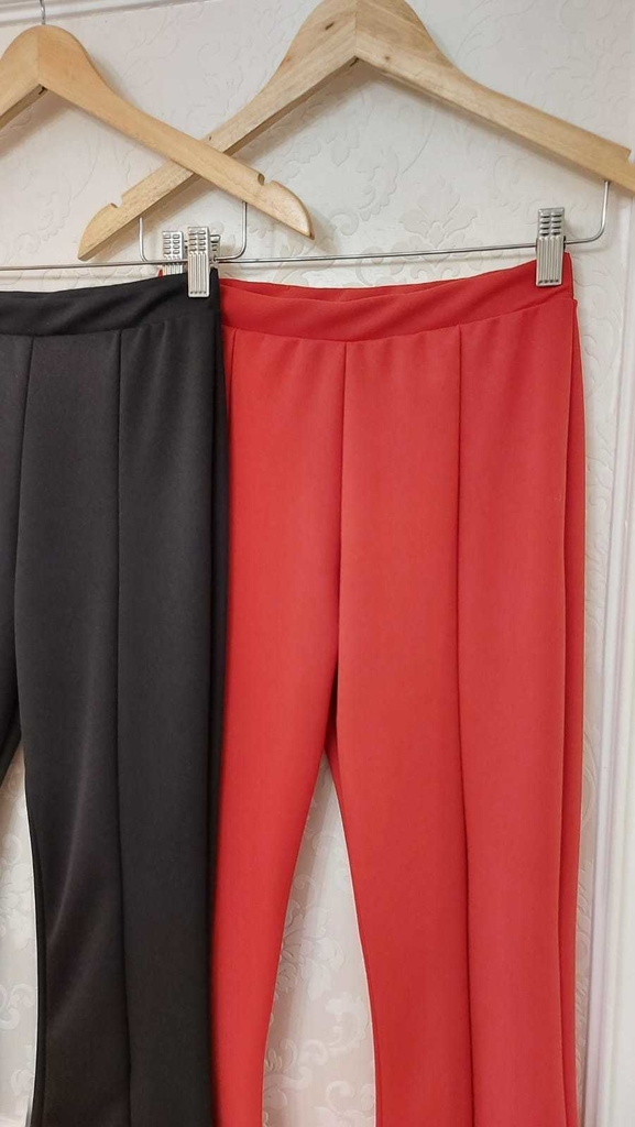 Pantalon Oxford De Crepe Marroquein Con Costuras En El Frente Art 2073