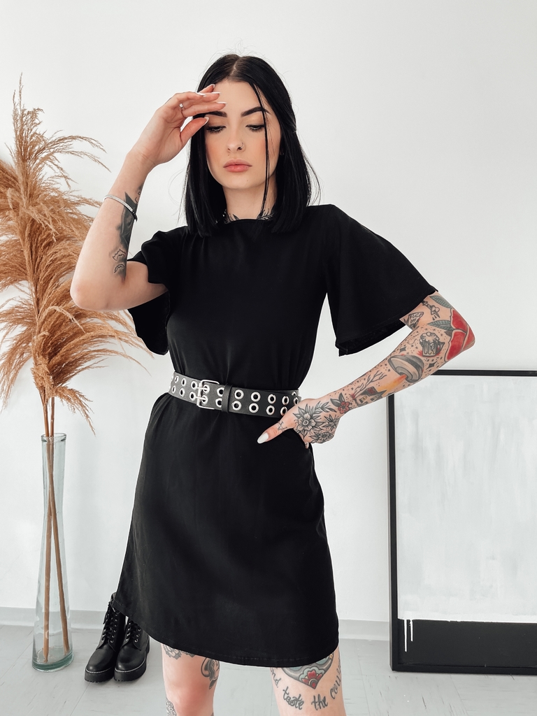 vestido camisetão preto