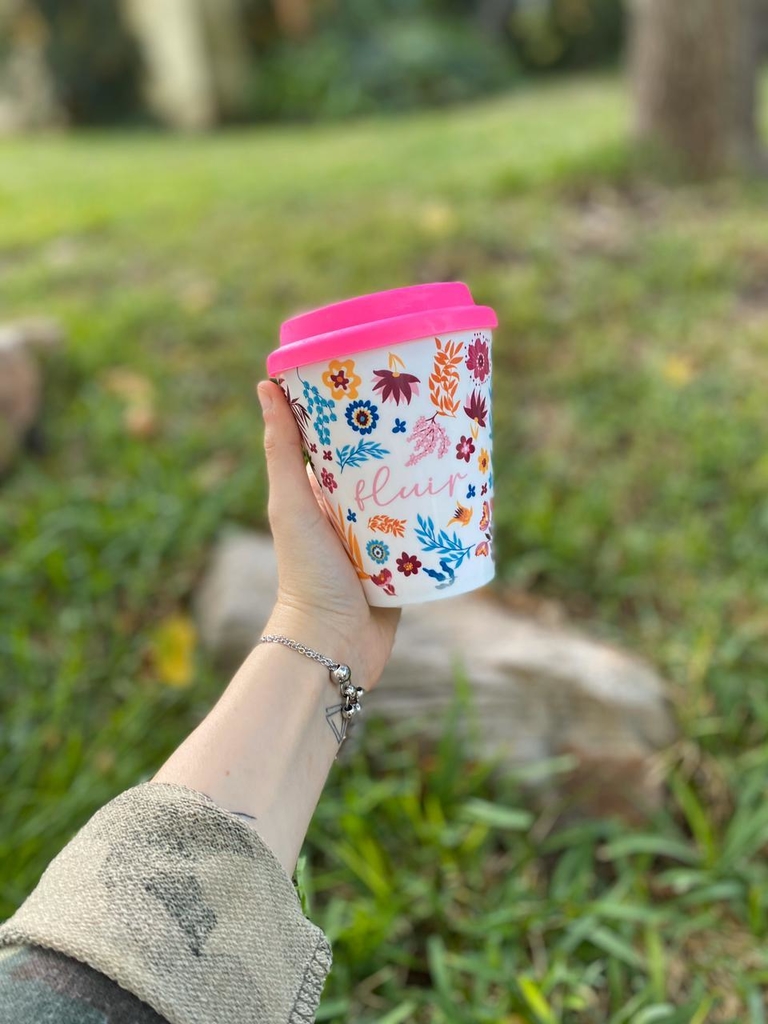 Vaso Mug con tapa rosa Comprar en Moreliastore
