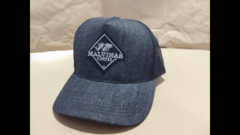 GORRAS MALVINAS SIEMPRE JEAN NEGRA RED DETRAS - comprar online