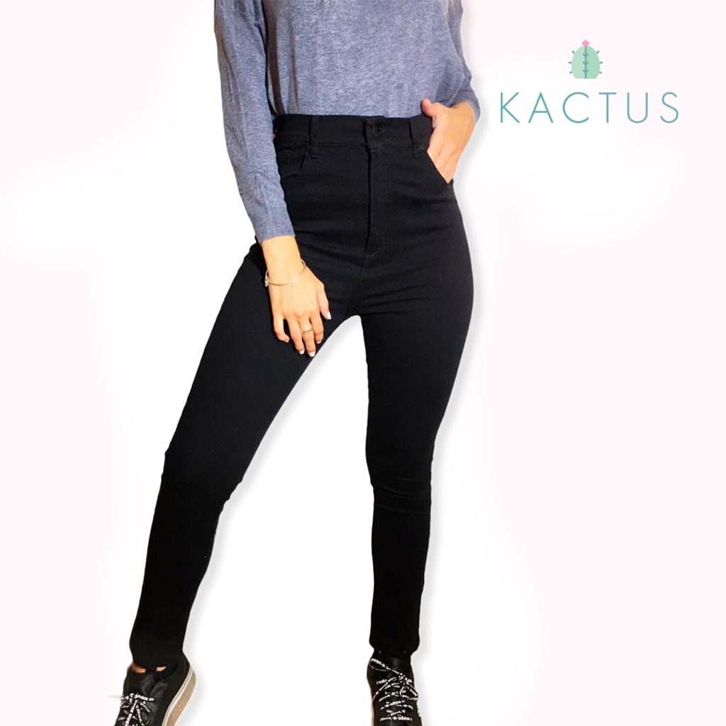JEAN CHUPIN NEGRO ST MARIE - Comprar en kactusropalinda