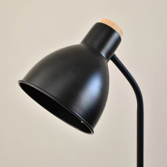 Lampara de Pie Atilio Negra - comprar online
