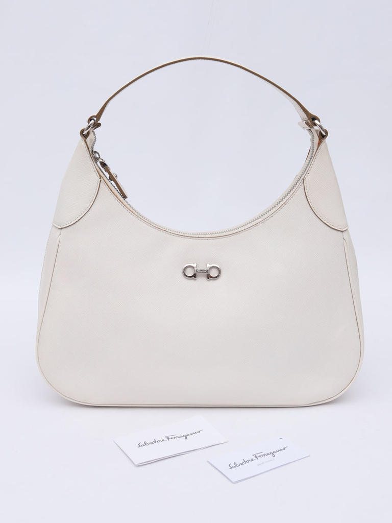 salvatore ferragamo gancini hobo bolsa