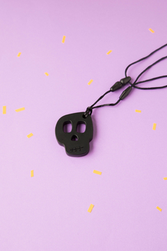 COLLAR MORDILLO: CALAVERA - comprar online