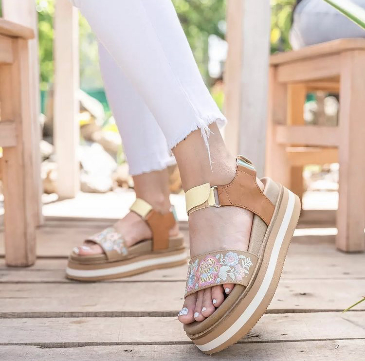 Sandalias Juanita Beige - Comprar en MARIA PE