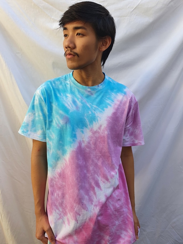 blusa metade rosa metade azul