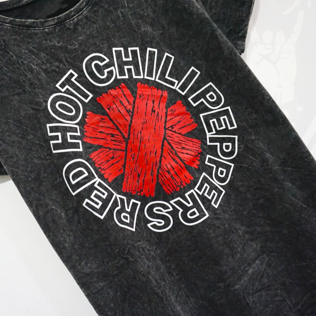 Remera Red Hot Chili Peppers Wood - CONVOYS Rock Style