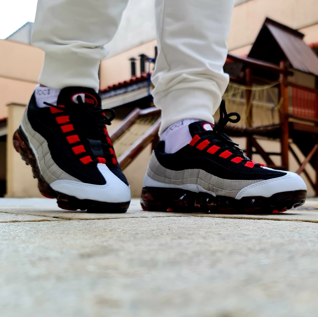 vapormax 95 preto