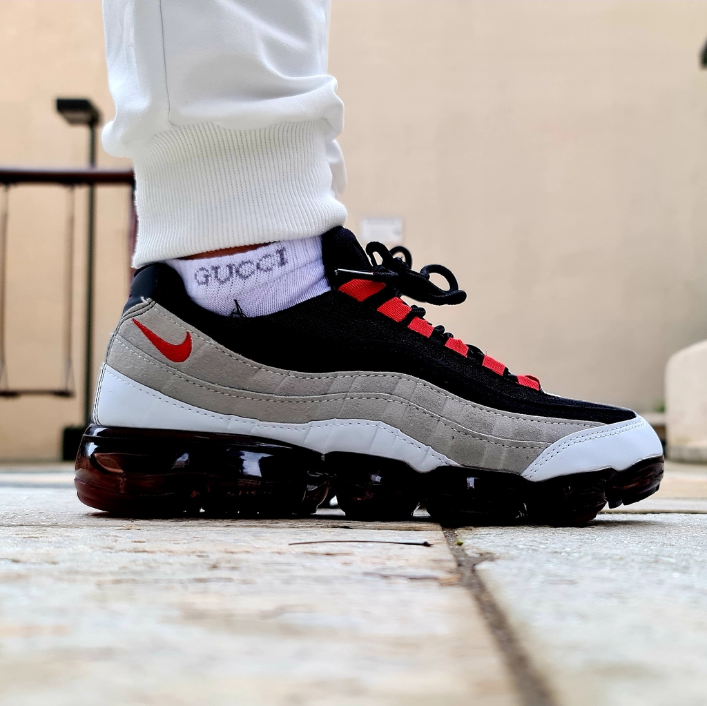 vapormax 95 preto