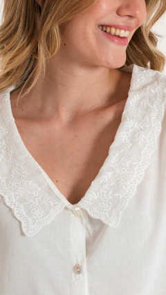 Camisa de poplín lino con cuello importado bordado (TINKER) - isostasia