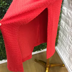 Vestido vermelho com fenda Tam: P - Brechó Versátil Santo André
