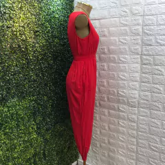 Macacão vermelho Tam: M na internet