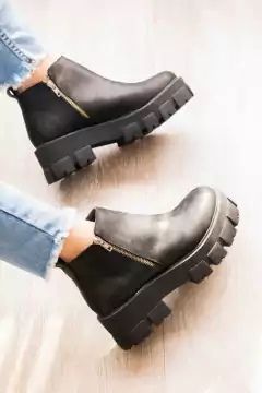 Bota C733
