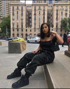 jordan retro 4 negra