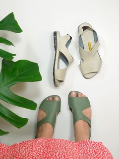 Sandália Manu verde gris - comprar online