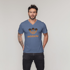 Camiseta Dachshund estilo Adidas na internet
