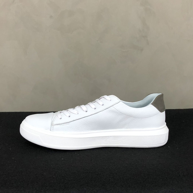 Tênis Branco de Couro Masculino Acostamento