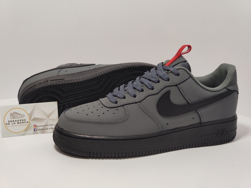 Air Force 1 Gris Rojo - Comprar en Sneakers de la Banca