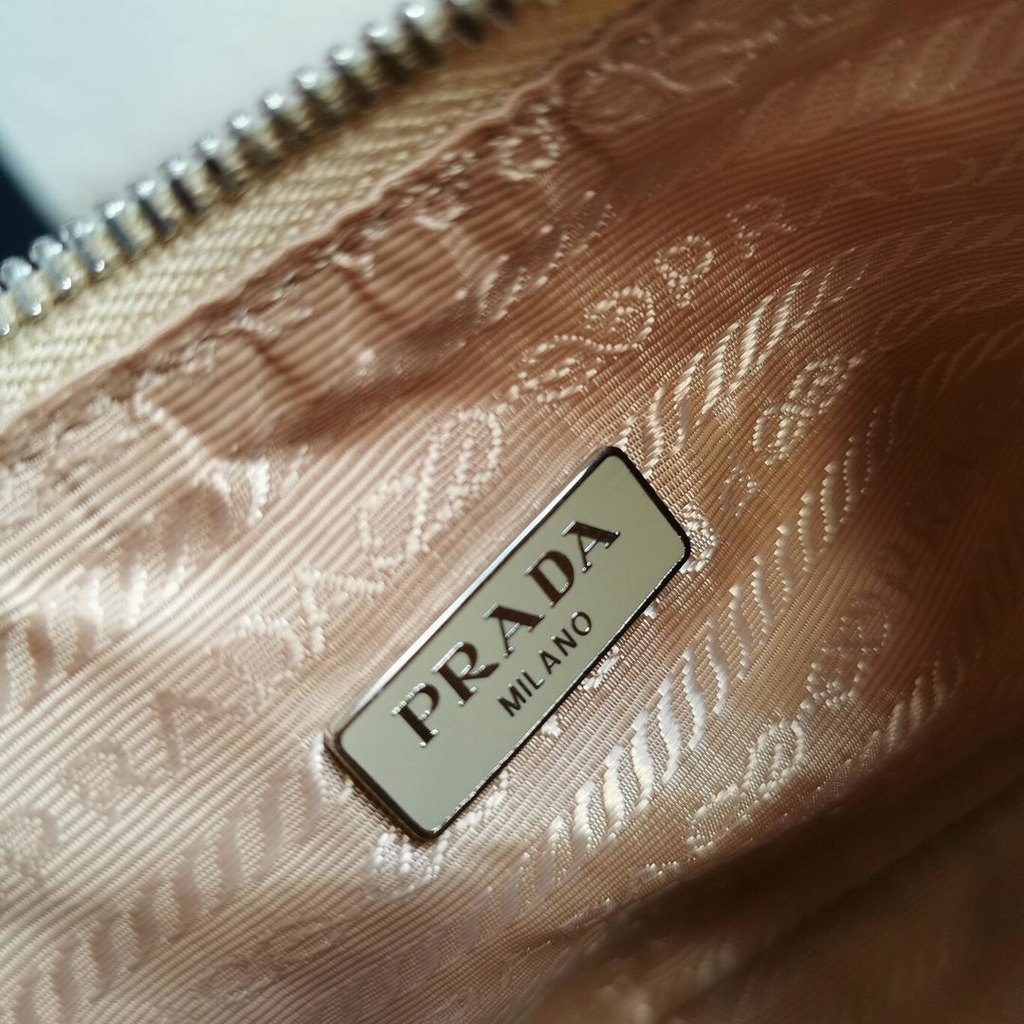 prada milano re edition 2005