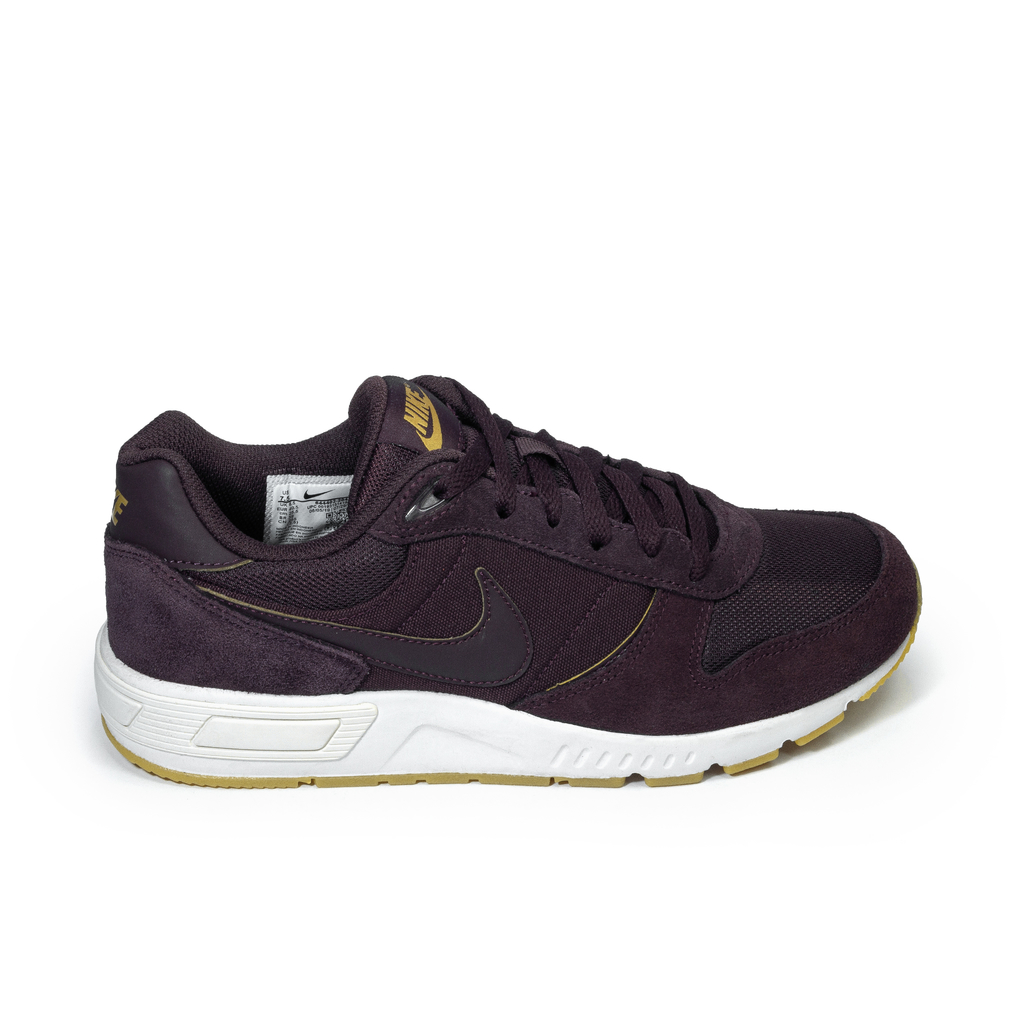nike nightgazer feminino