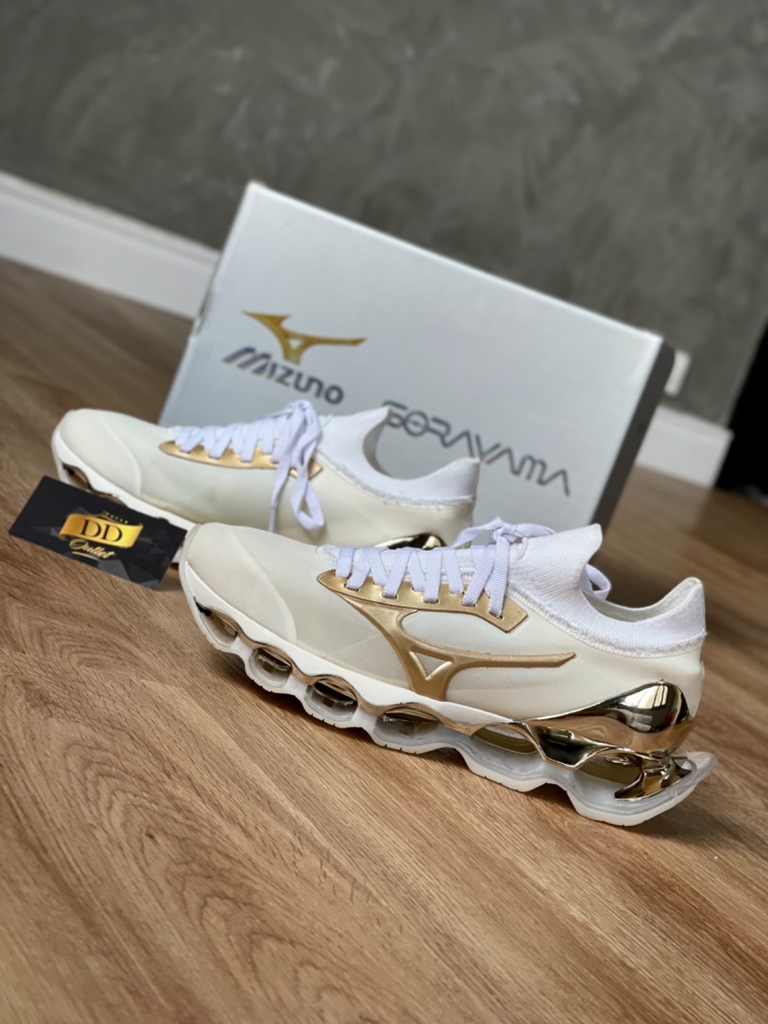 mizuno sorayama dourado