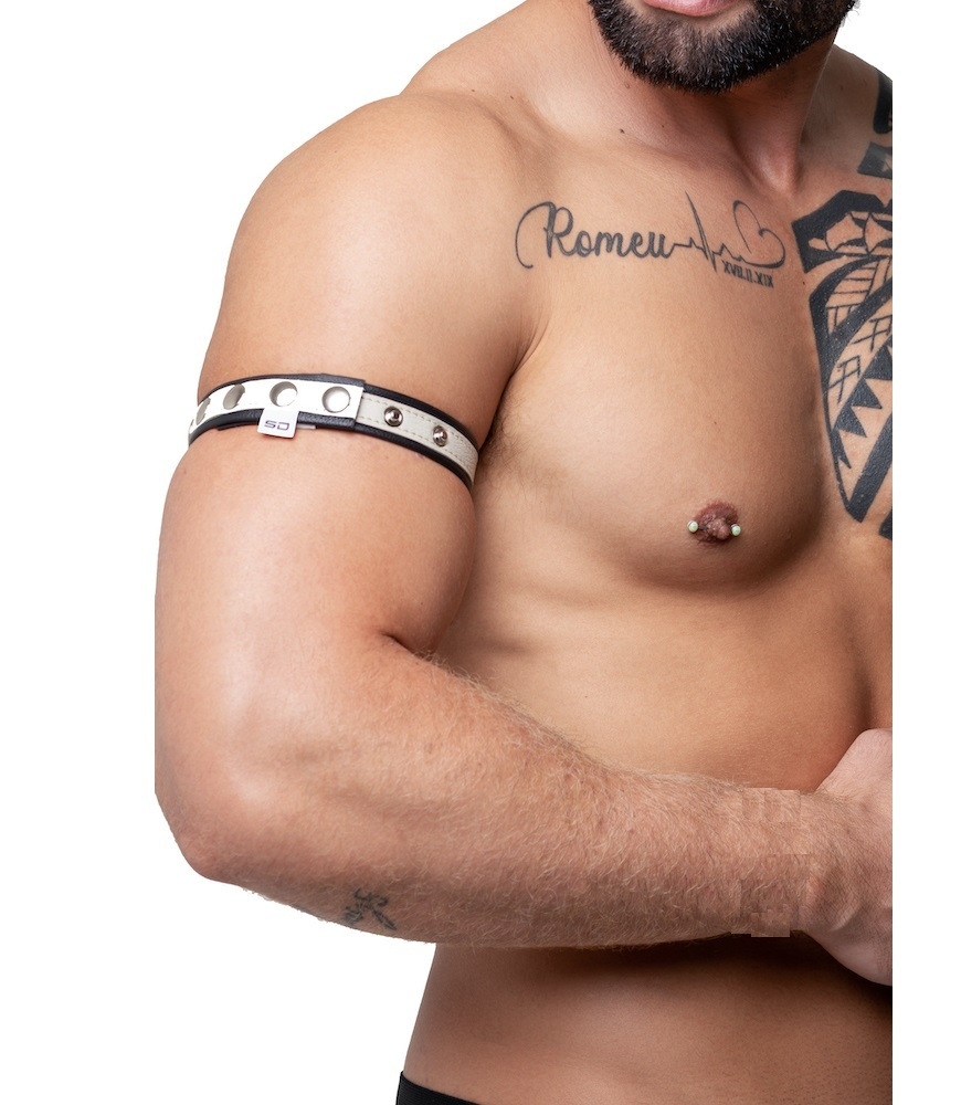 Bracelete / Armband 100% couro - vistasuacueca