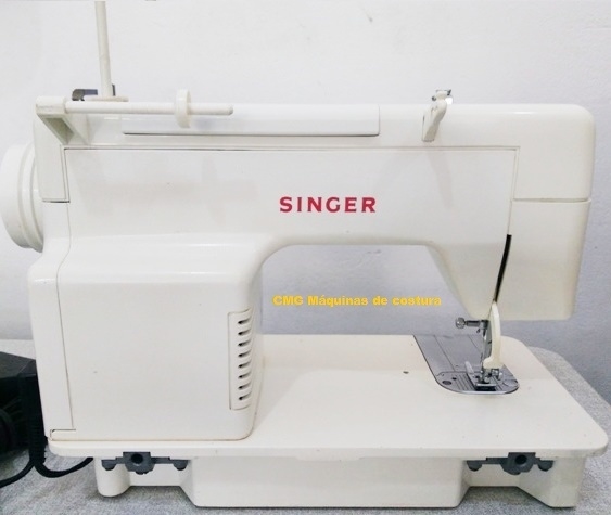 Máquina de costura Singer Facilita Plus (Usada)