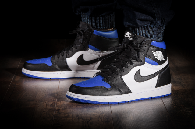 Tênis Air Jordan 1 Retro High OG 'Royal Toe'