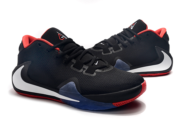 zoom freak 1 preto