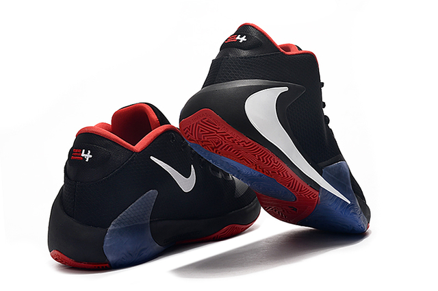 zoom freak 1 preto