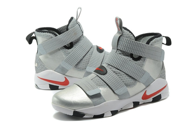 tenis lebron james soldier xi