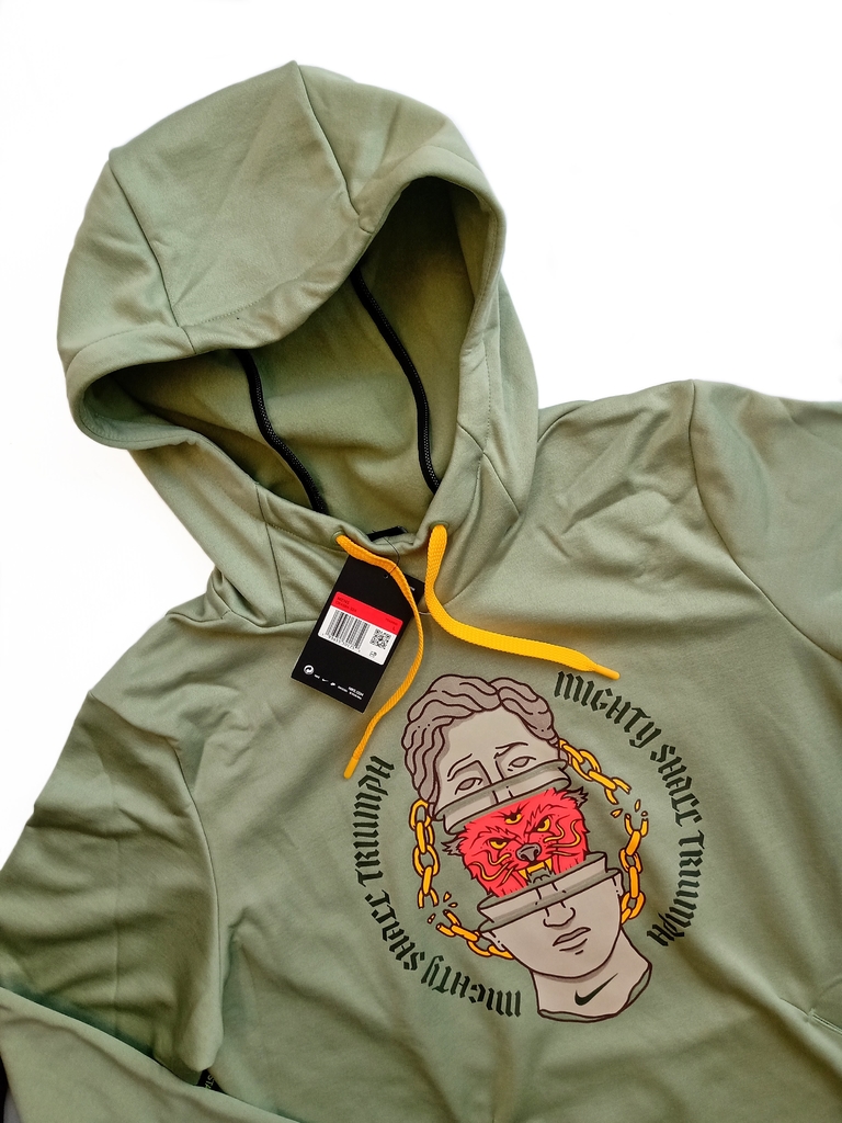 buzo nike therma