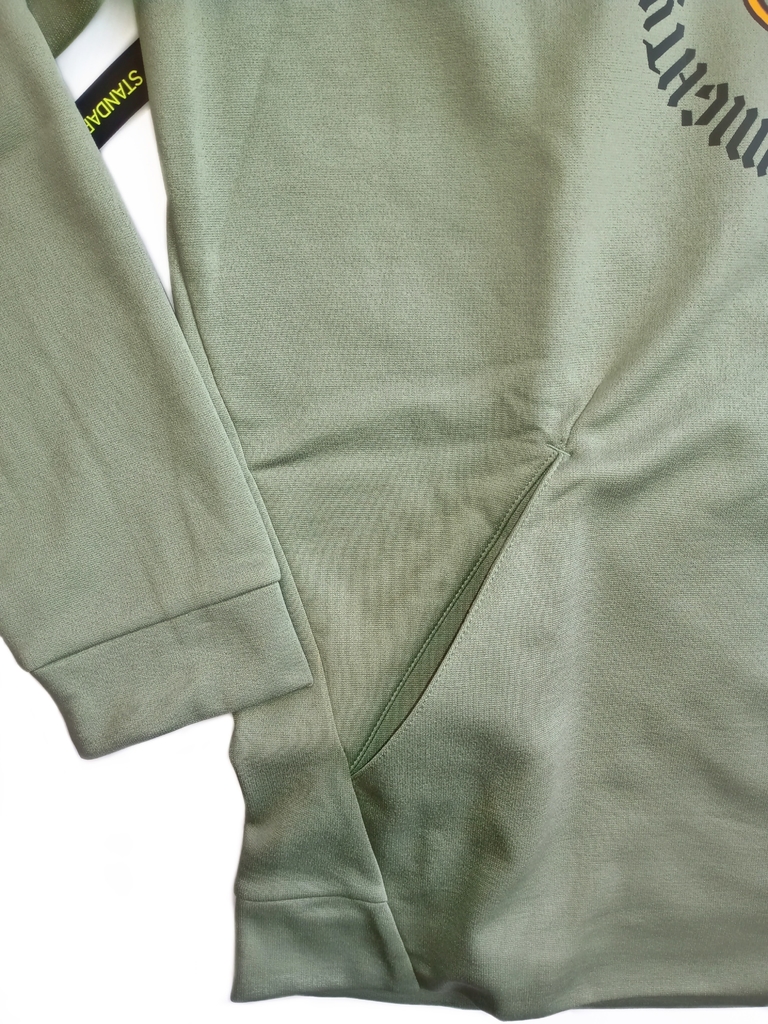 buzo nike therma
